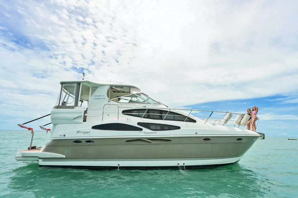 Rent a motor yacht Casablanca on Koh Samui image 2