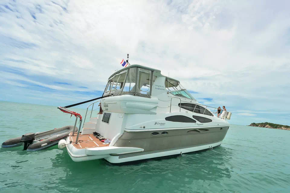 Rent a motor yacht Casablanca on Koh Samui image 3