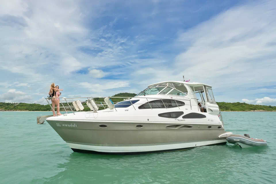 Rent a motor yacht Casablanca on Koh Samui image 5