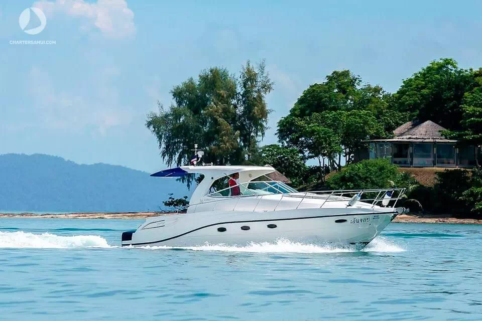 Rent a motor yacht Oryx 36 on Koh Samui image 1