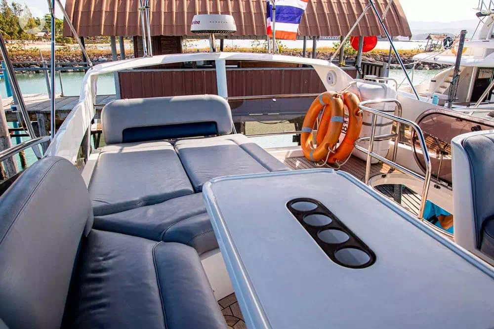 Rent a motor yacht Princess 42 on Koh Samui image 1