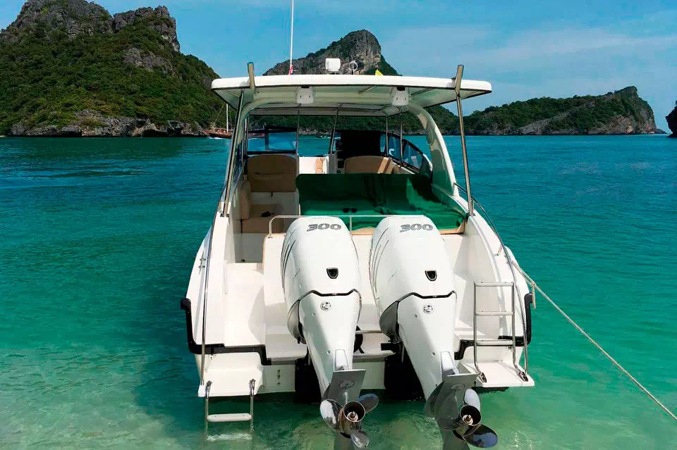 Rent a speed boat Ruby 38 on Koh Samui image 9
