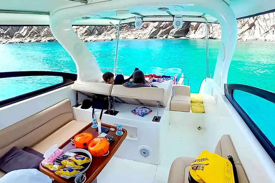 Rent a speed boat Ruby 38 on Koh Samui image 11