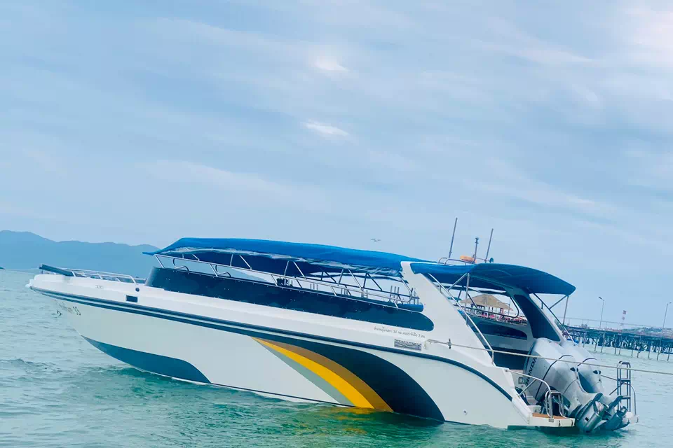 Rent a speed boat Anda on Koh Samui image 2